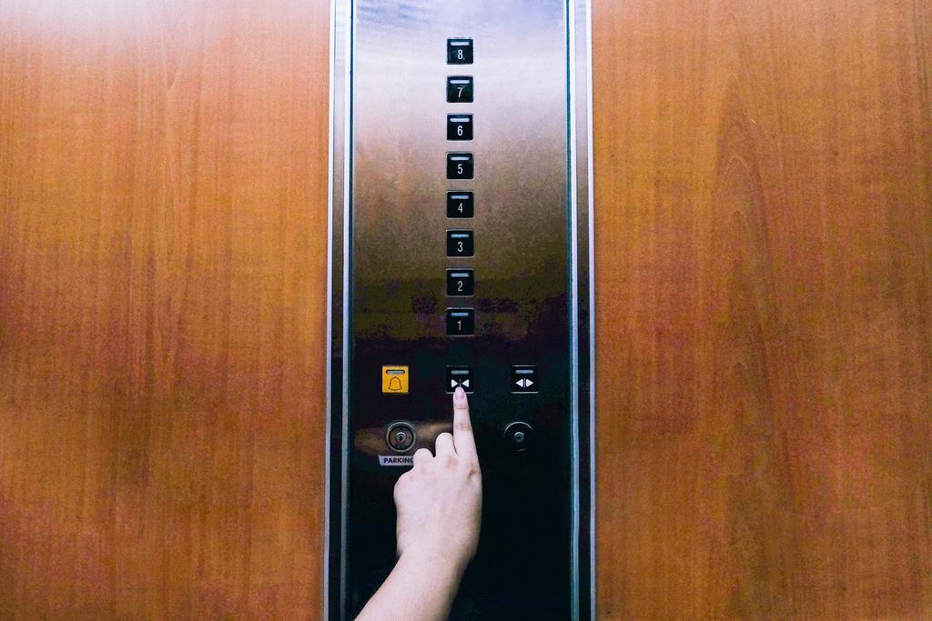 Мотель Golden House @ On-Nut Station Бангкок Экстерьер фото